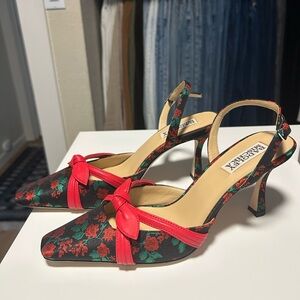 RARE Badgley Mischka Floral Print Heels